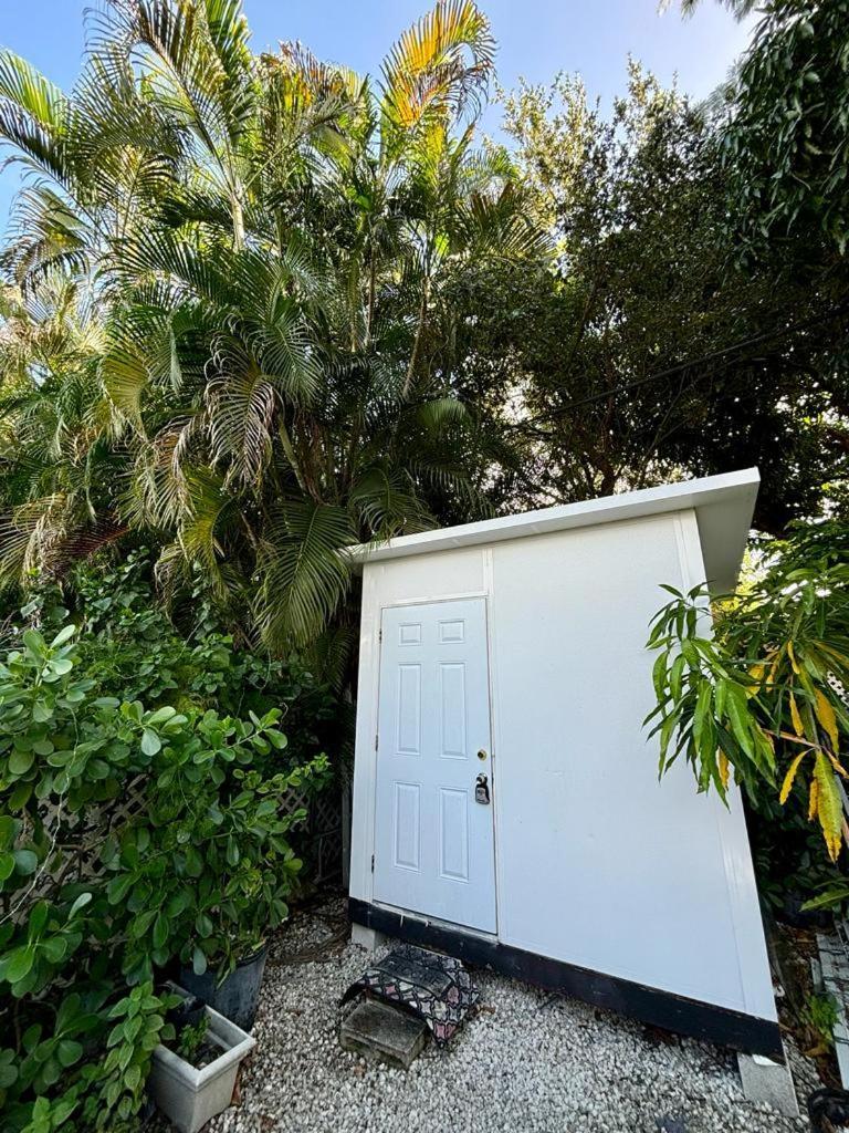 Quiet & Centrally Located House - Private Parking, Laundry And Storage For Luggage Miami Exterior photo